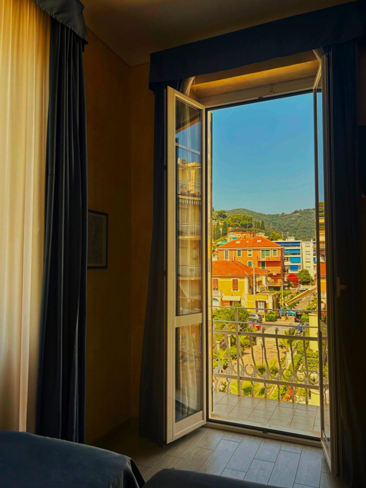Hotel Villa Igea Alassio Esterno foto