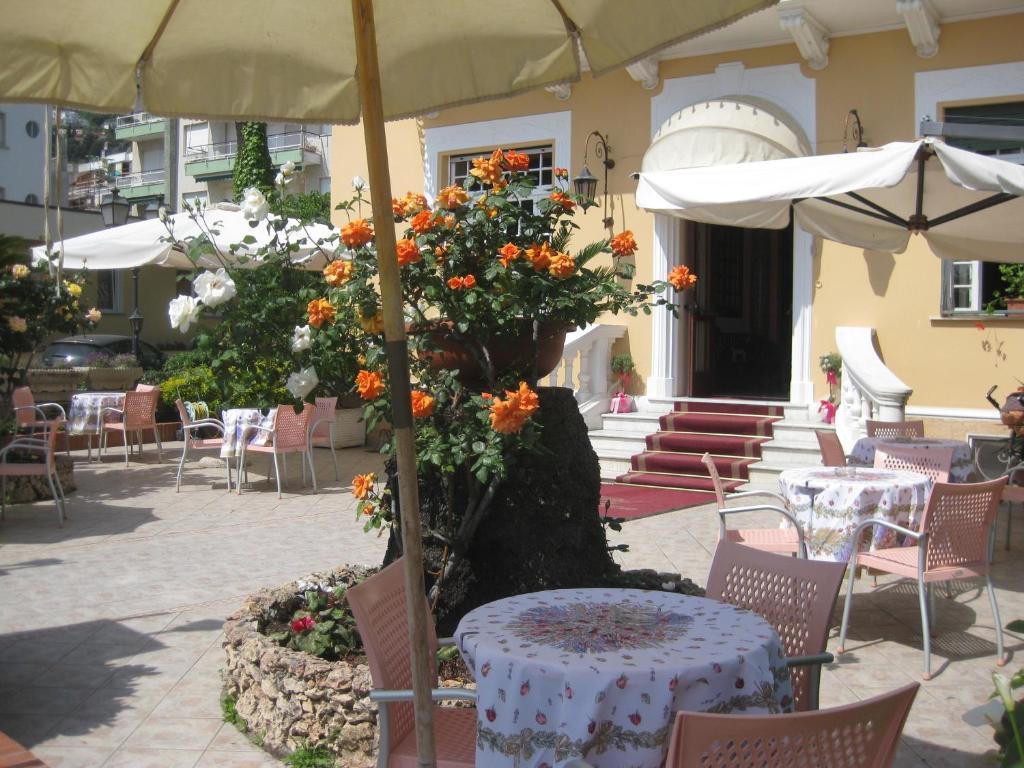 Hotel Villa Igea Alassio Esterno foto