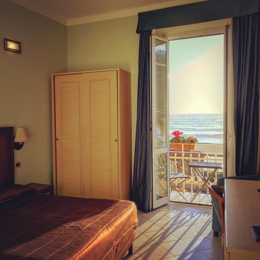 Hotel Villa Igea Alassio Esterno foto